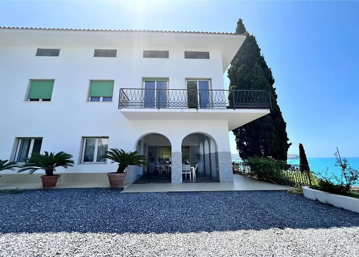 住宿加早餐酒店 Nappi 3*